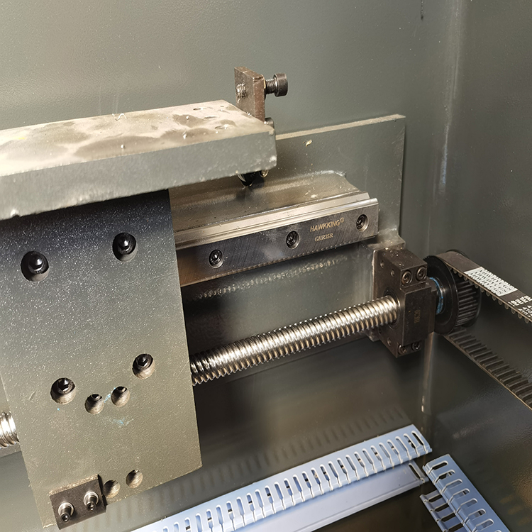 300t / 4000 Machine Brake Press Hydraulic