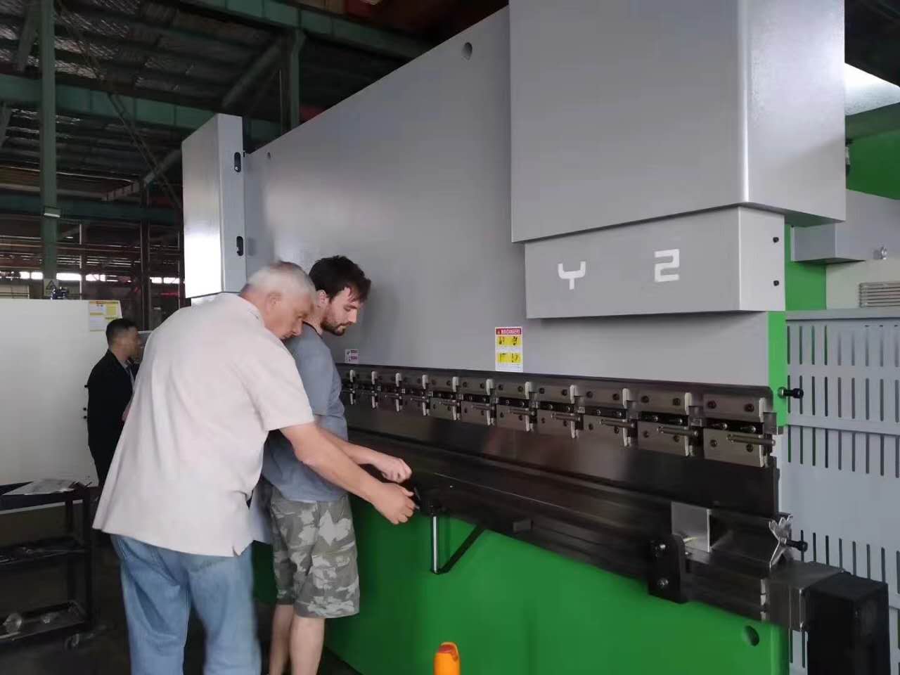 63 Ton Metal Steel Steel Plate Bending Machine Cnc Brake Press Hîdraulîk Ji bo Karkirina Metal